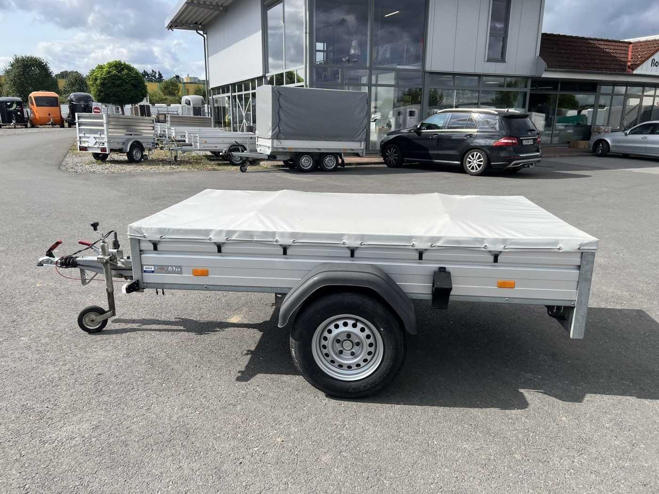 SARIS McAlu Flachplane Kastenanhänger gebremst - Reboque para carros: foto 5 SARIS McAlu Flachplane Kastenanhänger gebremst - Reboque para carros: foto 5