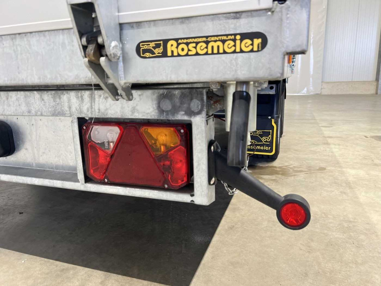 Reboque basculante nuevo VEZEKO Juki 35.4 Multi Multidreiseitenkipper: foto 17 Reboque basculante nuevo VEZEKO Juki 35.4 Multi Multidreiseitenkipper: foto 17