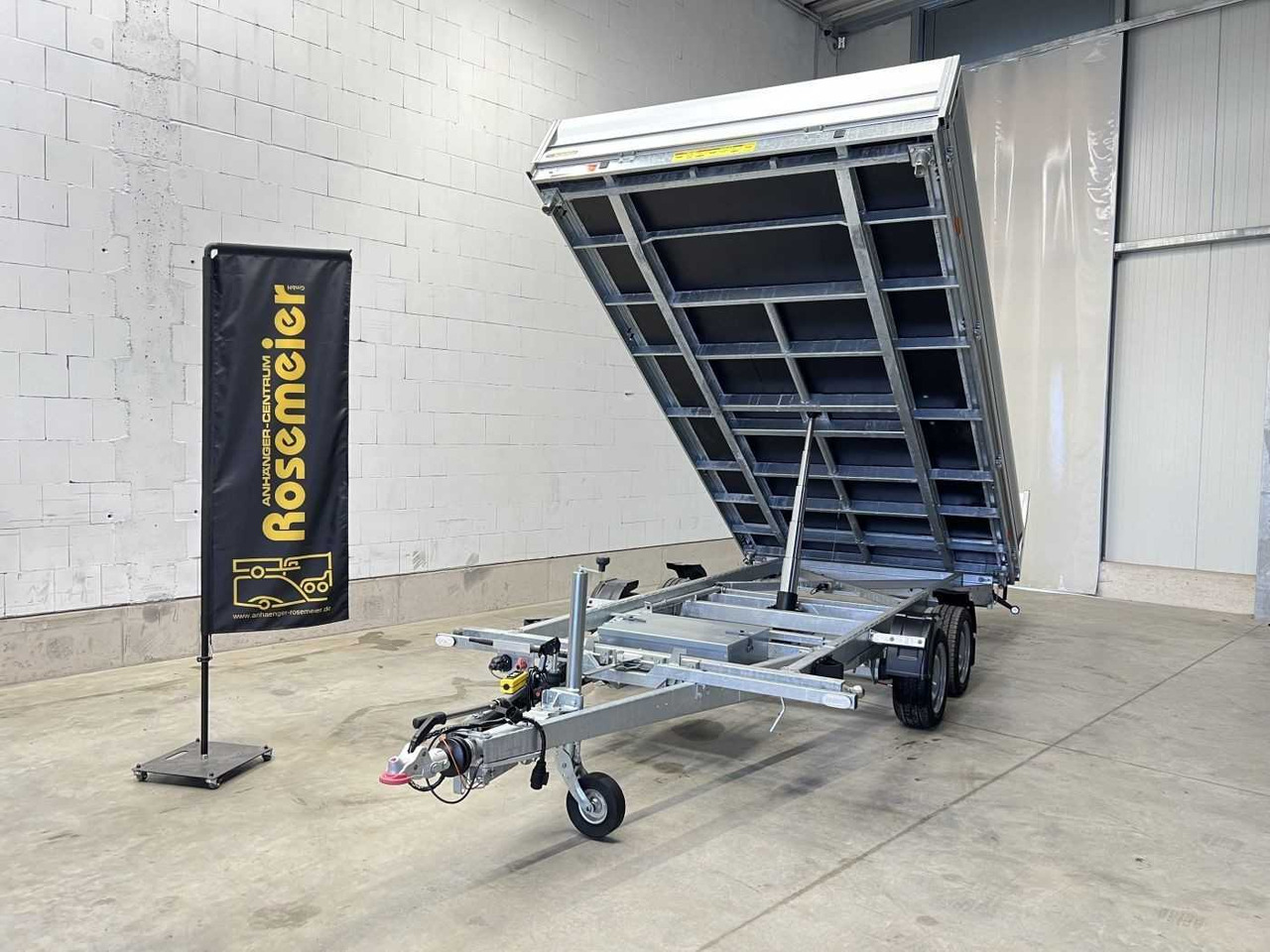 Reboque basculante nuevo VEZEKO Juki 35.4 Multi Multidreiseitenkipper: foto 23 Reboque basculante nuevo VEZEKO Juki 35.4 Multi Multidreiseitenkipper: foto 23