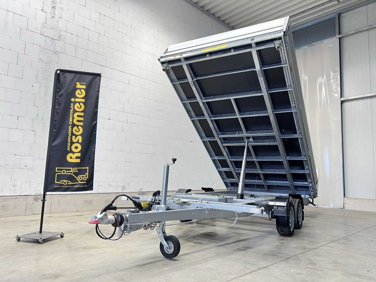 Reboque basculante nuevo VEZEKO Juki 35.4 Multi Multidreiseitenkipper: foto 24 Reboque basculante nuevo VEZEKO Juki 35.4 Multi Multidreiseitenkipper: foto 24