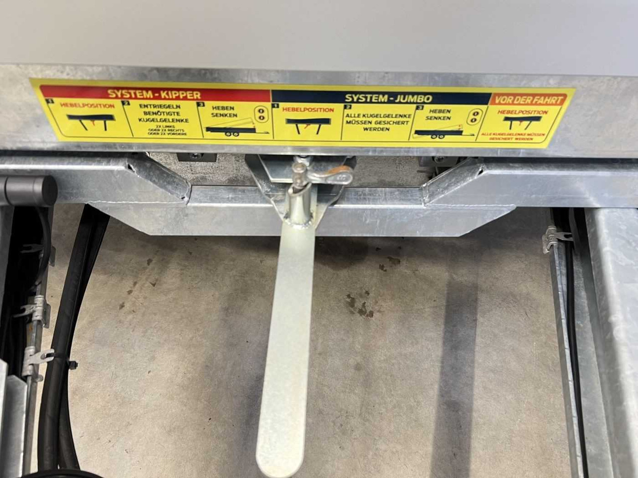 Reboque basculante nuevo VEZEKO Juki 35.4 Multi Multidreiseitenkipper: foto 22 Reboque basculante nuevo VEZEKO Juki 35.4 Multi Multidreiseitenkipper: foto 22