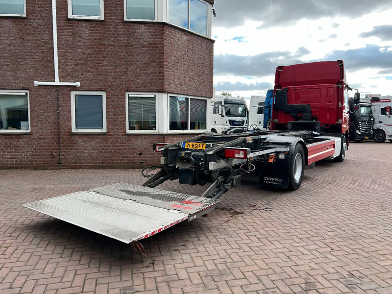 DAF CF 290 4X2 EURO6 SPACECAB RENOVA / VANGMUIL / LAADKLEP / TOP STAAT - Caminhão transportador de contêineres/ Caixa móvel: foto 4 DAF CF 290 4X2 EURO6 SPACECAB RENOVA / VANGMUIL / LAADKLEP / TOP STAAT - Caminhão transportador de contêineres/ Caixa móvel: foto 4