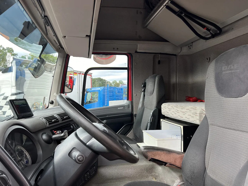 DAF CF 290 4X2 EURO6 SPACECAB RENOVA / VANGMUIL / LAADKLEP / TOP STAAT - Caminhão transportador de contêineres/ Caixa móvel: foto 5 DAF CF 290 4X2 EURO6 SPACECAB RENOVA / VANGMUIL / LAADKLEP / TOP STAAT - Caminhão transportador de contêineres/ Caixa móvel: foto 5