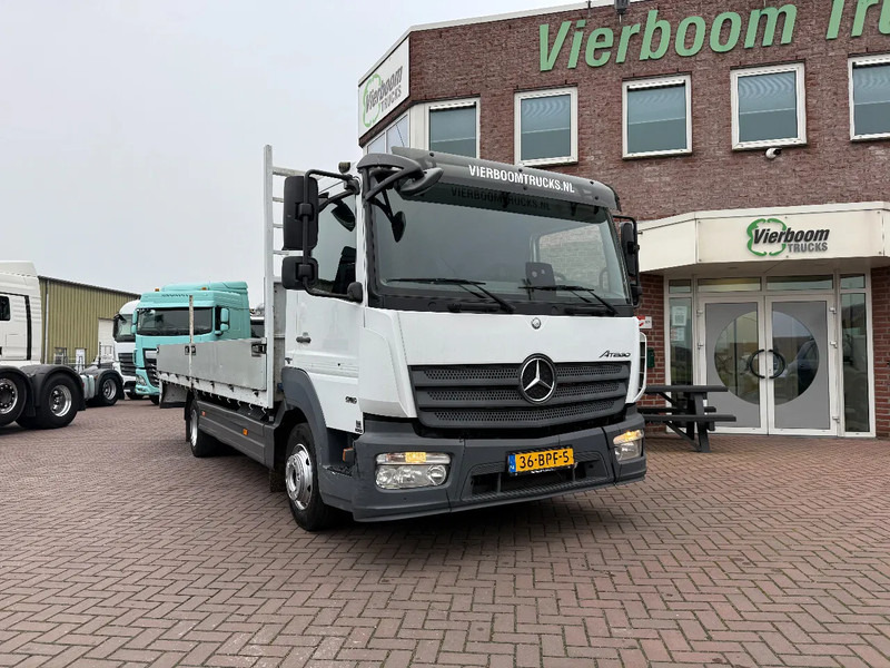 Mercedes-Benz Atego Atego 916 met 6.2m open laadbak / 3e zit / airco / mileu zone proof / 2020!!!! - Camião de caixa aberta/ Plataforma: foto 1 Mercedes-Benz Atego Atego 916 met 6.2m open laadbak / 3e zit / airco / mileu zone proof / 2020!!!! - Camião de caixa aberta/ Plataforma: foto 1