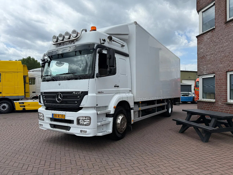 Mercedes-Benz Axor 1824 Axor 1824L mit 7.70m Koffer und Ladebordwand - Caminhão furgão: foto 3 Mercedes-Benz Axor 1824 Axor 1824L mit 7.70m Koffer und Ladebordwand - Caminhão furgão: foto 3