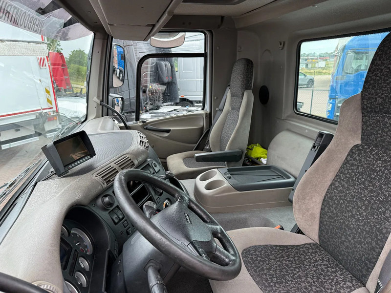 Tractor DAF CF 75 CF75-250 EURO5 - DAG CABINE MET RUIT- IDEAAL ALS RANGEERTREKKER-LAGE KM STAND!!!!!!: foto 6
