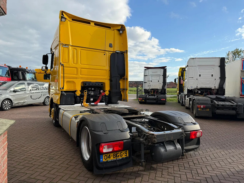 DAF XF 460 XF460 4X2 SSC / lowdeck / Holland Truck - Tractor: foto 4 DAF XF 460 XF460 4X2 SSC / lowdeck / Holland Truck - Tractor: foto 4