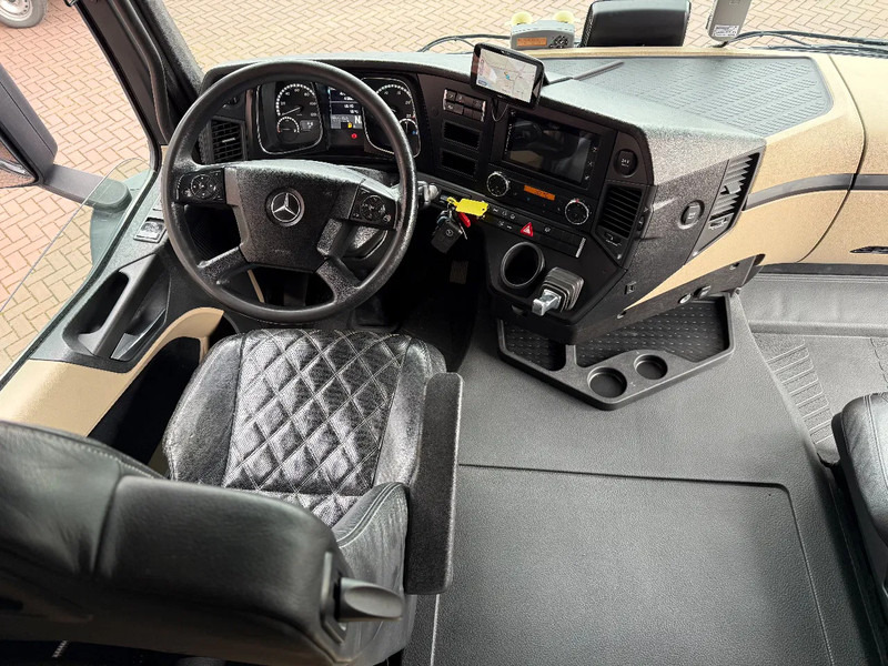 Mercedes-Benz Actros Actros 1943LS Hydrauliek / 478.040KM / Leer / Dealer onderhouden / Top staat - Tractor: foto 4 Mercedes-Benz Actros Actros 1943LS Hydrauliek / 478.040KM / Leer / Dealer onderhouden / Top staat - Tractor: foto 4