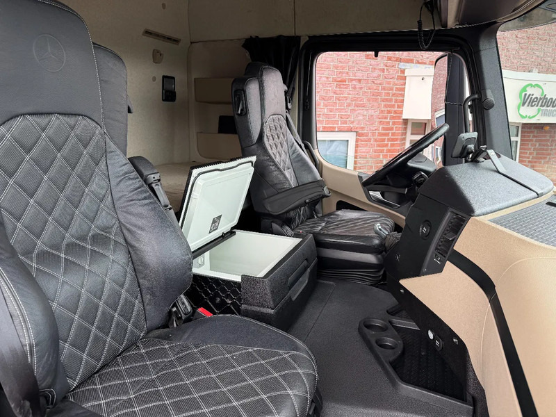Mercedes-Benz Actros Actros 1943LS Hydrauliek / 478.040KM / Leer / Dealer onderhouden / Top staat - Tractor: foto 3 Mercedes-Benz Actros Actros 1943LS Hydrauliek / 478.040KM / Leer / Dealer onderhouden / Top staat - Tractor: foto 3