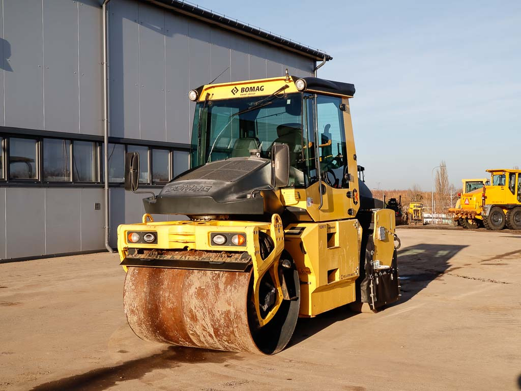 BOMAG BW 154 ACP-4 - Rolo combinado: foto 2 BOMAG BW 154 ACP-4 - Rolo combinado: foto 2