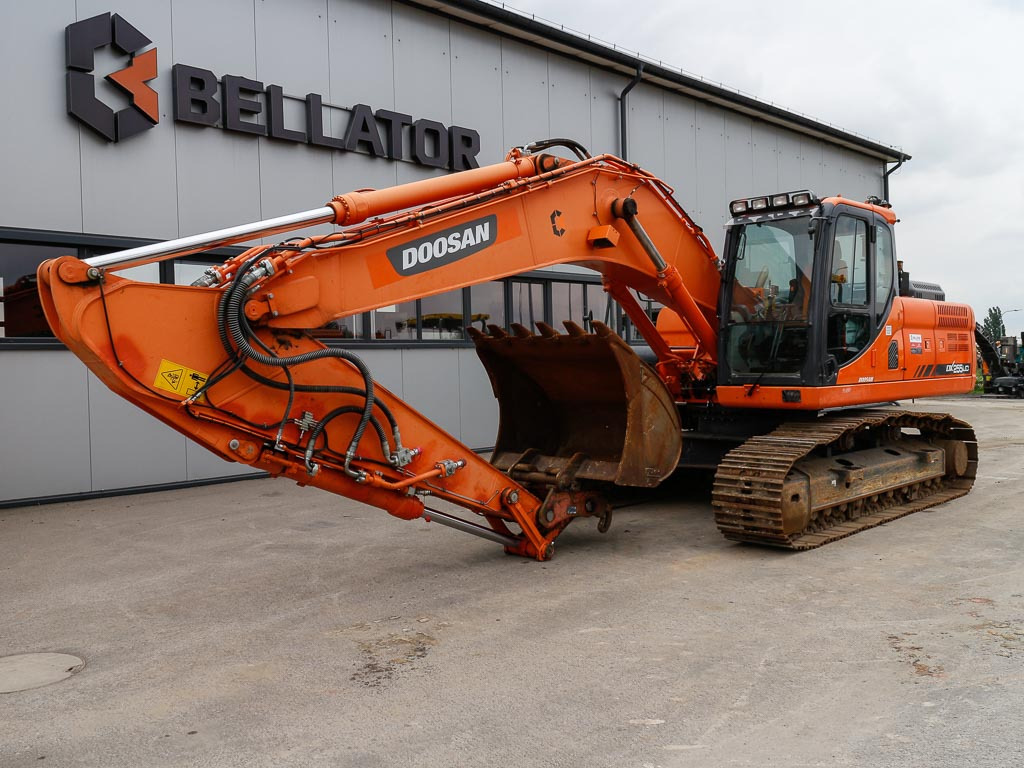 DOOSAN DX 255LC-3 - Escavadora de rastos: foto 2 DOOSAN DX 255LC-3 - Escavadora de rastos: foto 2