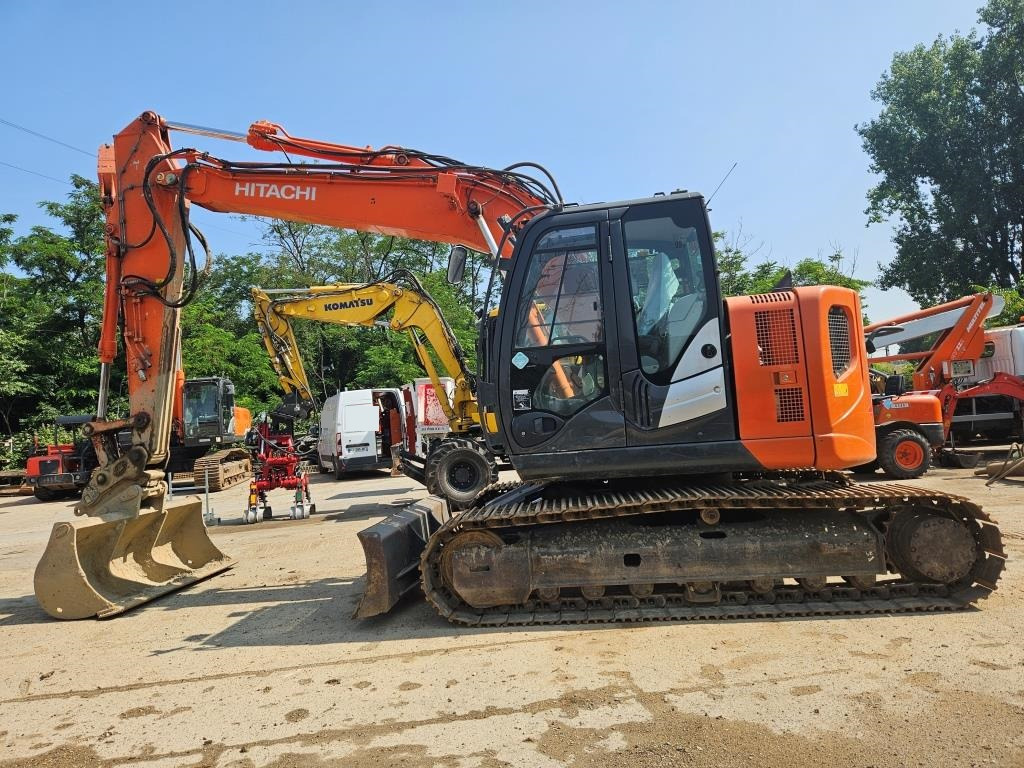HITACHI ZX 135 US - Escavadora de rastos: foto 1 HITACHI ZX 135 US - Escavadora de rastos: foto 1