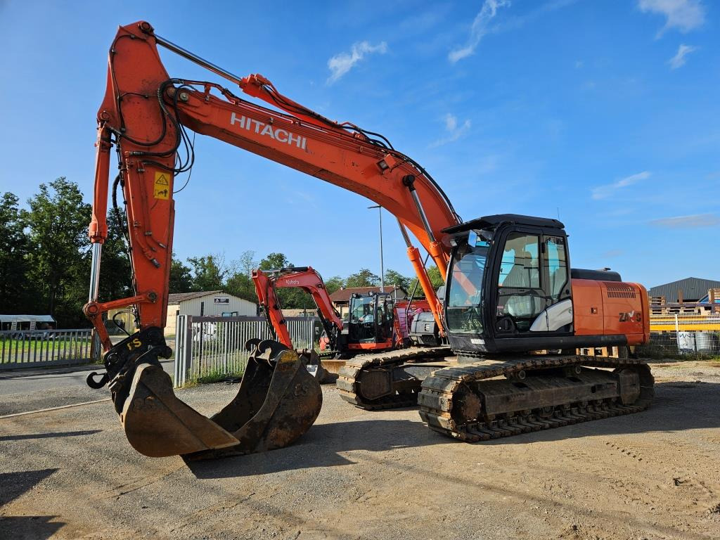 HITACHI ZX 210 LC - Escavadora de rastos: foto 2 HITACHI ZX 210 LC - Escavadora de rastos: foto 2
