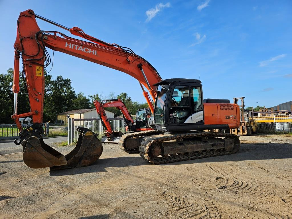 HITACHI ZX 210 LC - Escavadora de rastos: foto 1 HITACHI ZX 210 LC - Escavadora de rastos: foto 1
