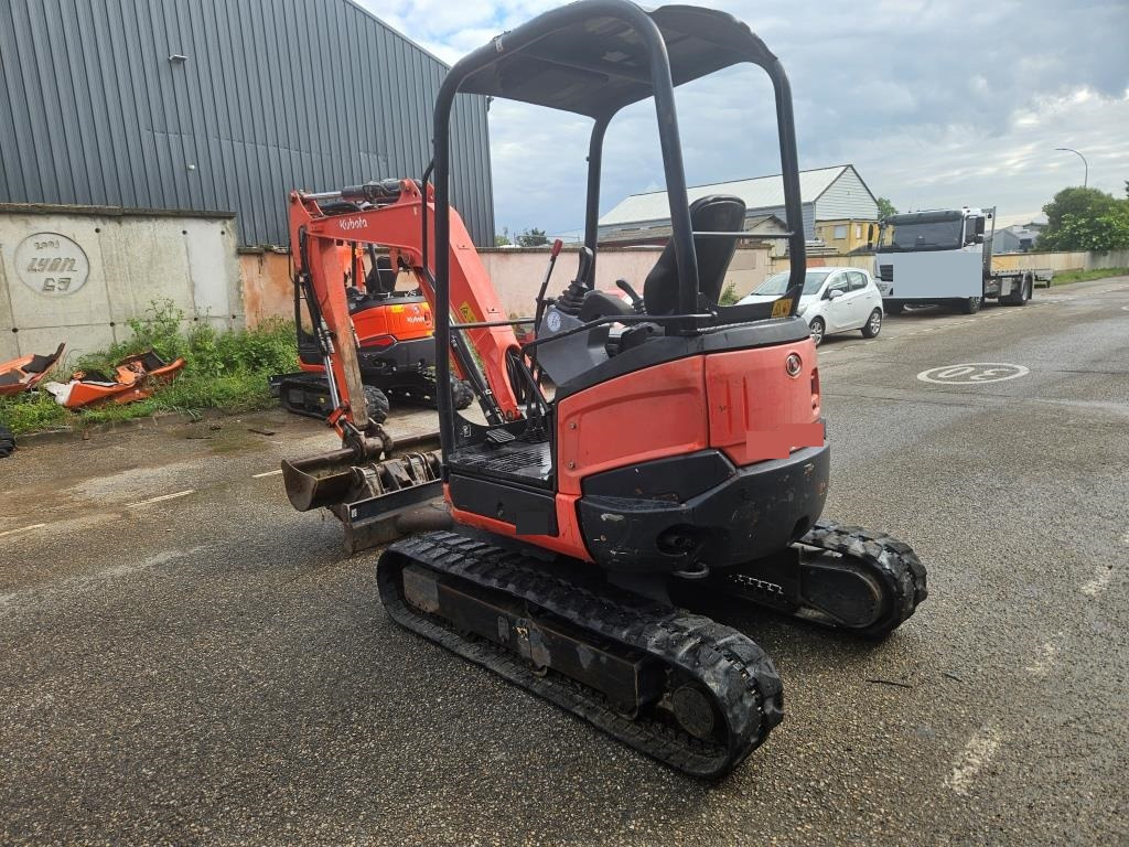 KUBOTA U 27-4 - Mini escavadeira: foto 3 KUBOTA U 27-4 - Mini escavadeira: foto 3