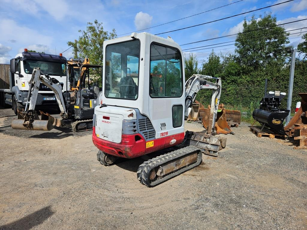 TAKEUCHI TB 219 - Mini escavadeira: foto 4 TAKEUCHI TB 219 - Mini escavadeira: foto 4