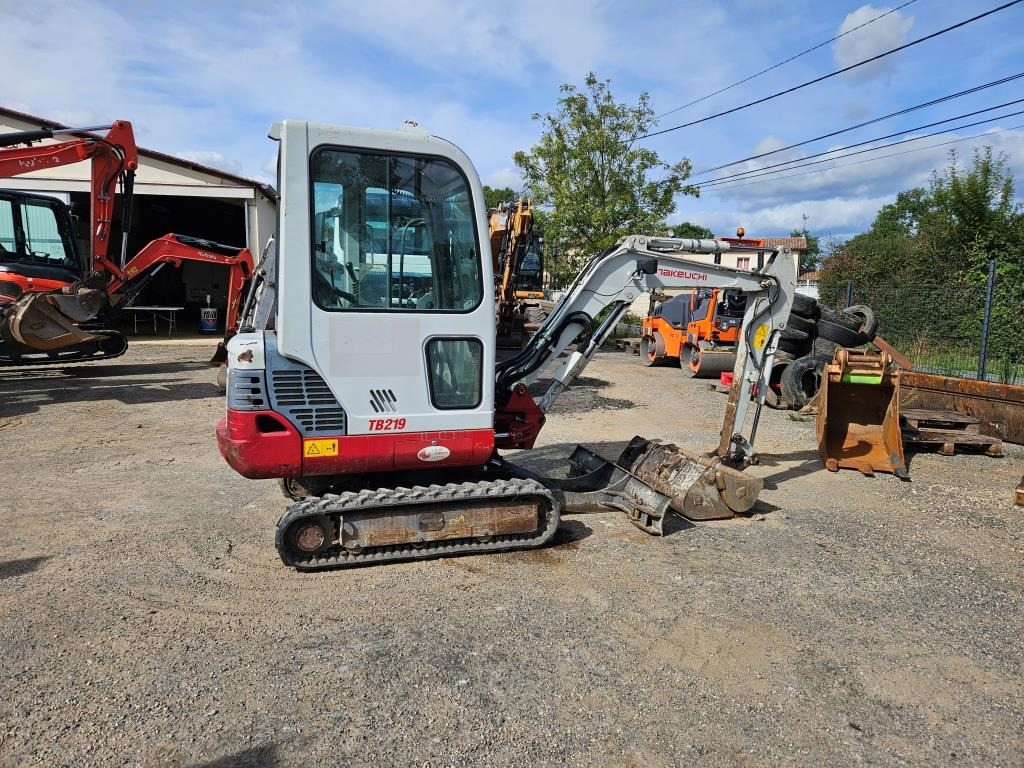 TAKEUCHI TB 219 - Mini escavadeira: foto 5 TAKEUCHI TB 219 - Mini escavadeira: foto 5