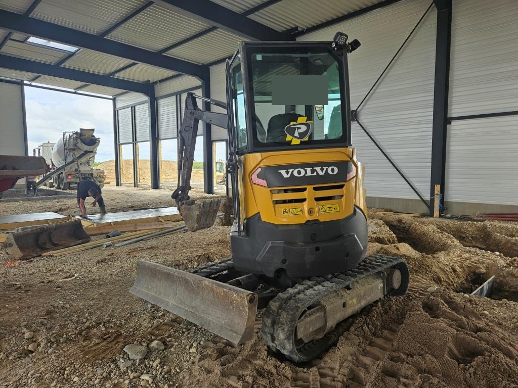 VOLVO ECR 25 D - Mini escavadeira: foto 4 VOLVO ECR 25 D - Mini escavadeira: foto 4