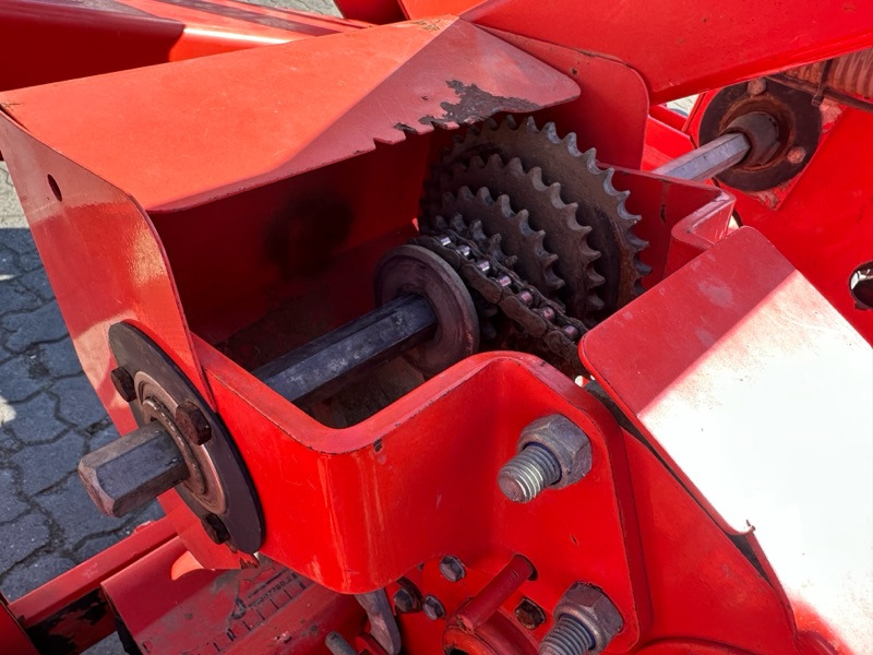 Kuhn Maxima 8 Reihen - Semeadeira: foto 3 Kuhn Maxima 8 Reihen - Semeadeira: foto 3