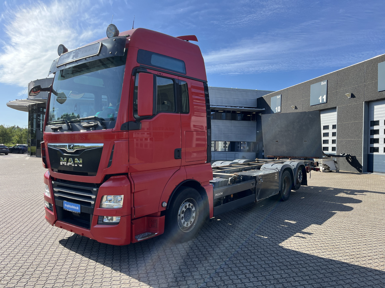 MAN TGX 26.500 6x2 - Caminhão transportador de contêineres/ Caixa móvel: foto 1 MAN TGX 26.500 6x2 - Caminhão transportador de contêineres/ Caixa móvel: foto 1
