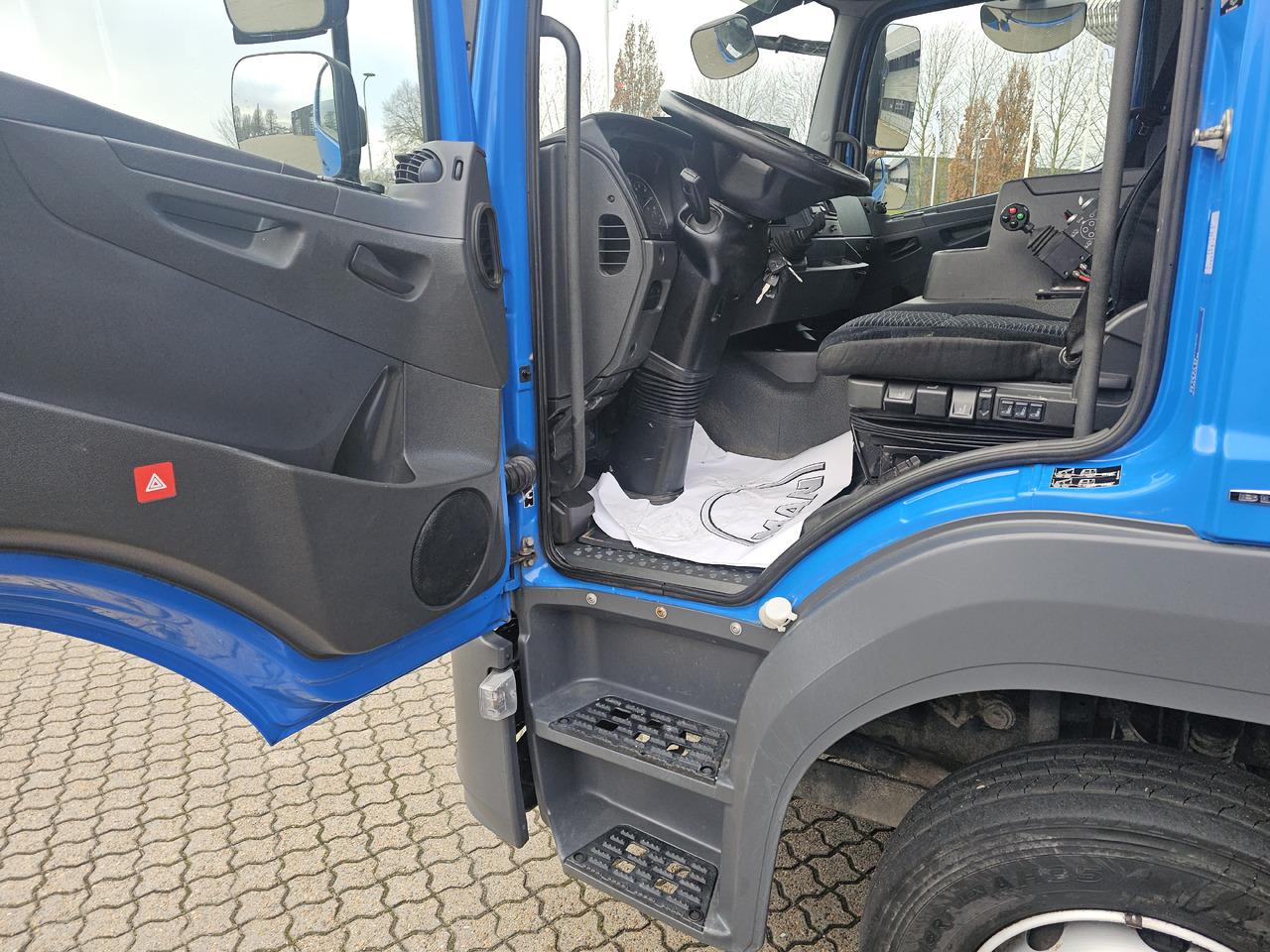Mercedes Atego 1224 - Caminhão transportador de contêineres/ Caixa móvel: foto 5 Mercedes Atego 1224 - Caminhão transportador de contêineres/ Caixa móvel: foto 5