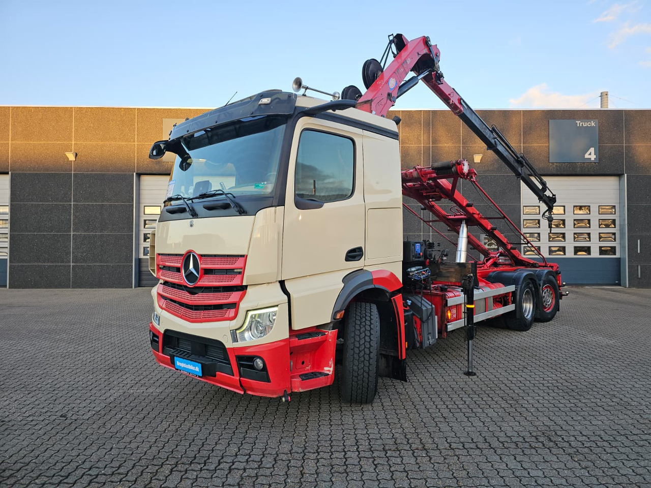 Mercedes Benz Actros 2545 - Caminhão transportador de contêineres/ Caixa móvel, Caminhão grua: foto 1 Mercedes Benz Actros 2545 - Caminhão transportador de contêineres/ Caixa móvel, Caminhão grua: foto 1