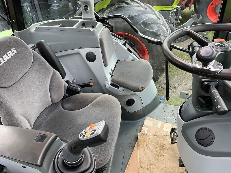 CLAAS Arion 420 - Trator: foto 3 CLAAS Arion 420 - Trator: foto 3