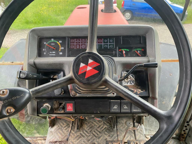 Massey Ferguson 3125 - Trator: foto 3 Massey Ferguson 3125 - Trator: foto 3