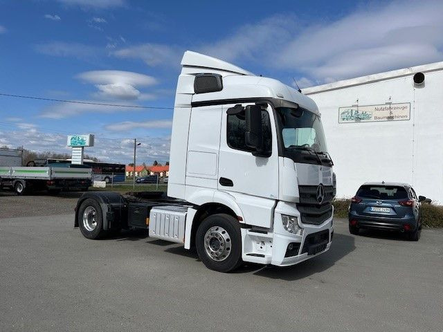 Mercedes-Benz Actros 1845 Sattelzugmaschine TOP gepflegt! Mercedes-Benz Actros 1845 Sattelzugmaschine TOP gepflegt! - Tractor: foto 3 Mercedes-Benz Actros 1845 Sattelzugmaschine TOP gepflegt! Mercedes-Benz Actros 1845 Sattelzugmaschine TOP gepflegt! - Tractor: foto 3