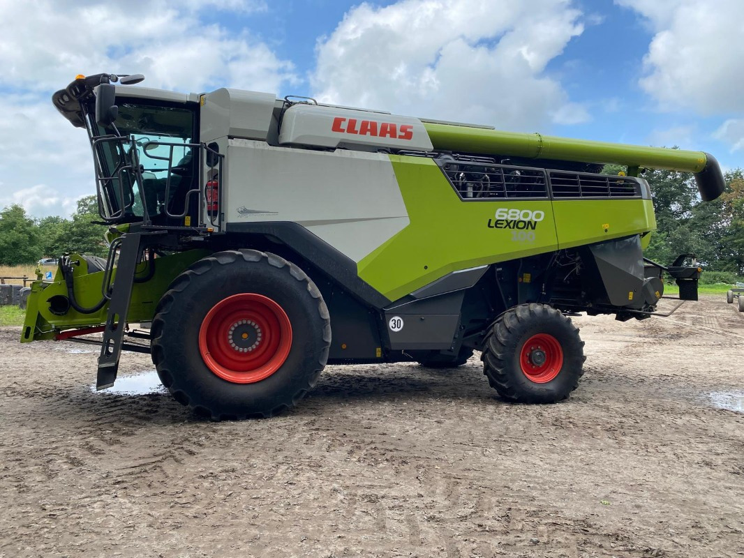 CLAAS Lexion 6800 mit Vario 930 Schneidwerk - Ceifeira debulhadora: foto 2 CLAAS Lexion 6800 mit Vario 930 Schneidwerk - Ceifeira debulhadora: foto 2