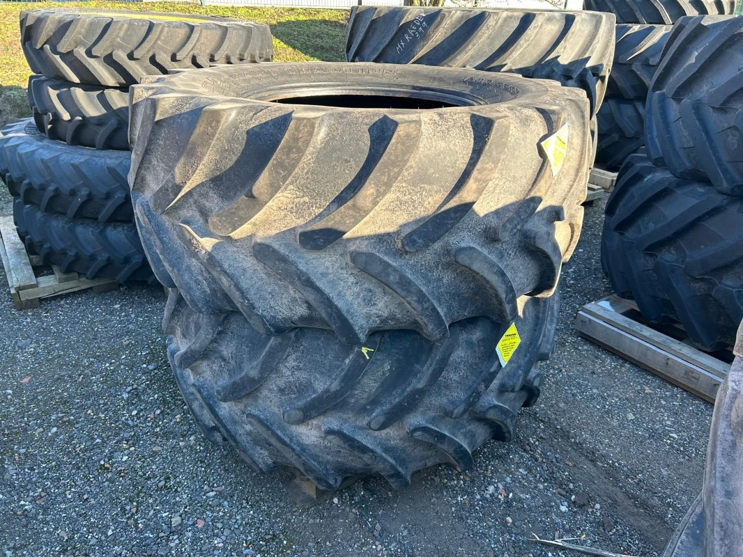 Firestone 600/65R30 - Jantes e pneus de Máquina agrícola: foto 1 Firestone 600/65R30 - Jantes e pneus de Máquina agrícola: foto 1