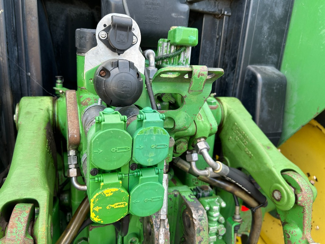 John Deere 6110 - Trator: foto 5 John Deere 6110 - Trator: foto 5