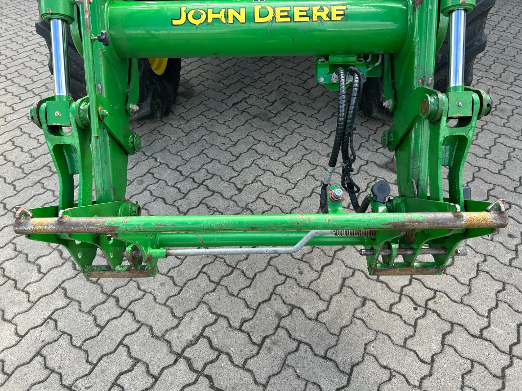 John Deere 6115M - Trator: foto 4 John Deere 6115M - Trator: foto 4