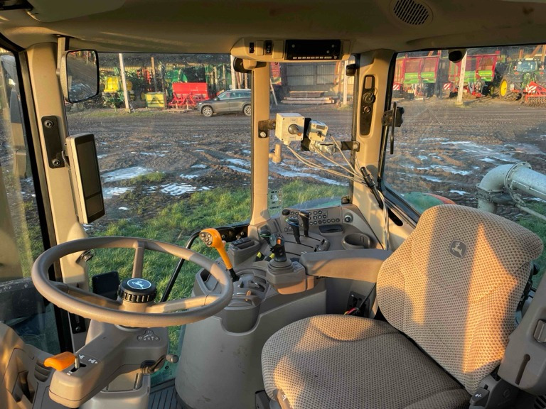 John Deere 6175M - Trator: foto 3 John Deere 6175M - Trator: foto 3