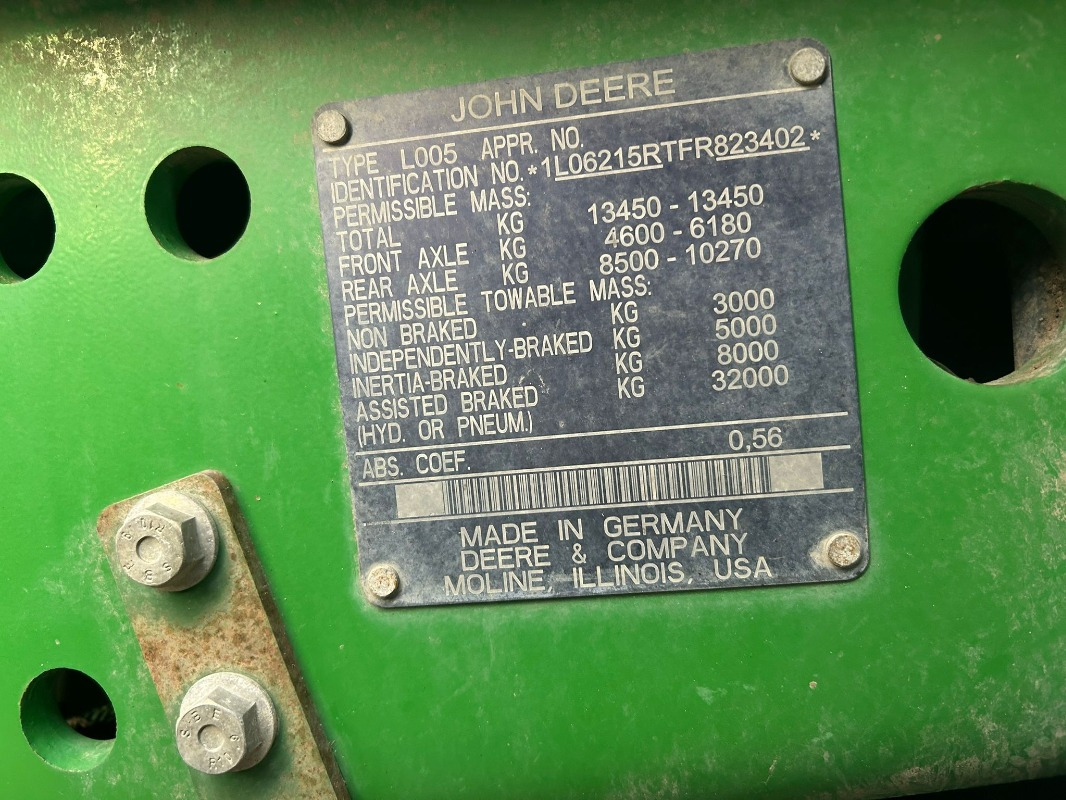 Trator John Deere 6215R: foto 9