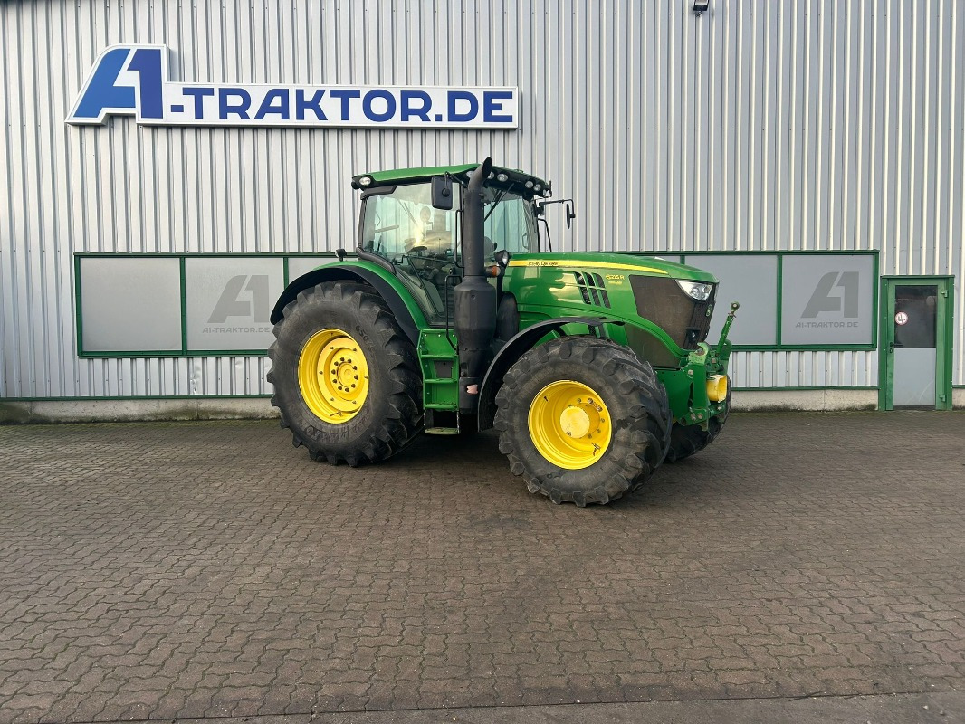 Trator John Deere 6215R: foto 8