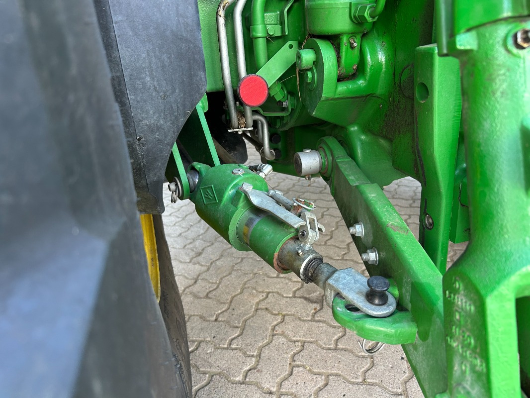 John Deere 6R 215 - Trator: foto 5 John Deere 6R 215 - Trator: foto 5