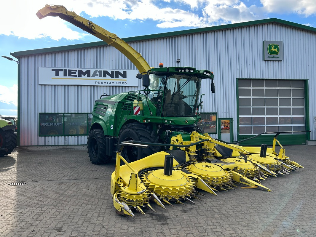 John Deere 8400 mit Kemper 475 Plus - Colheitadeira: foto 1 John Deere 8400 mit Kemper 475 Plus - Colheitadeira: foto 1