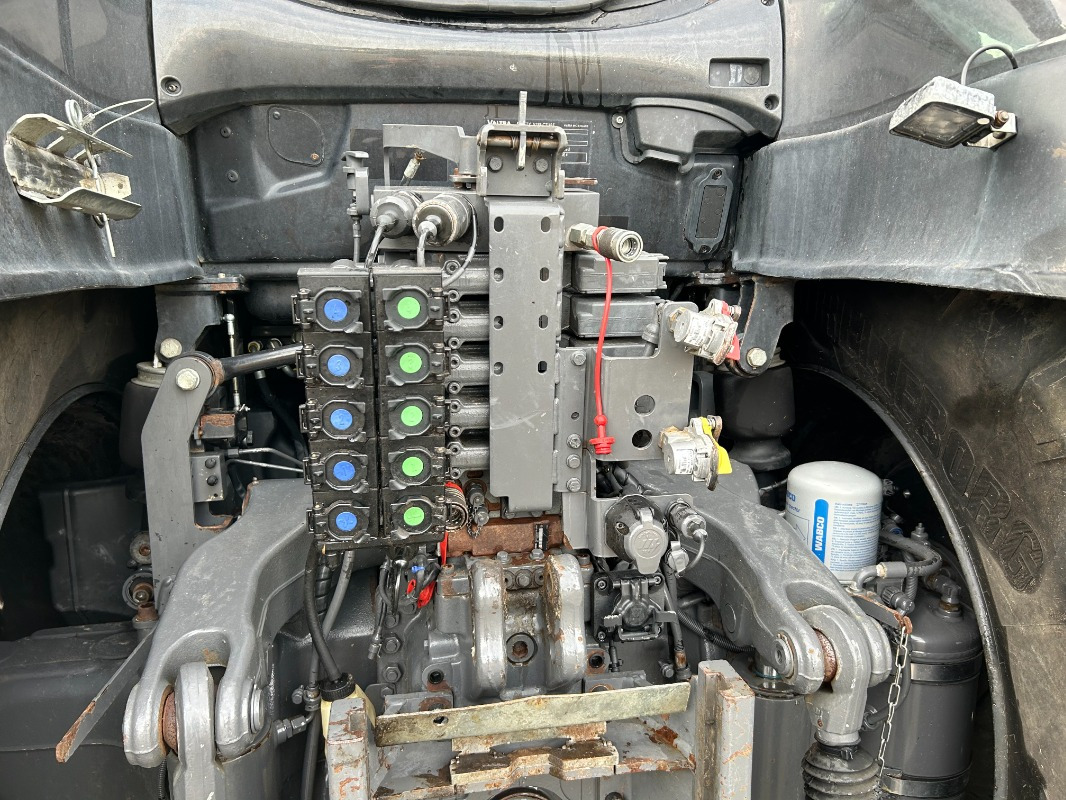 Trator Valtra T195: foto 7