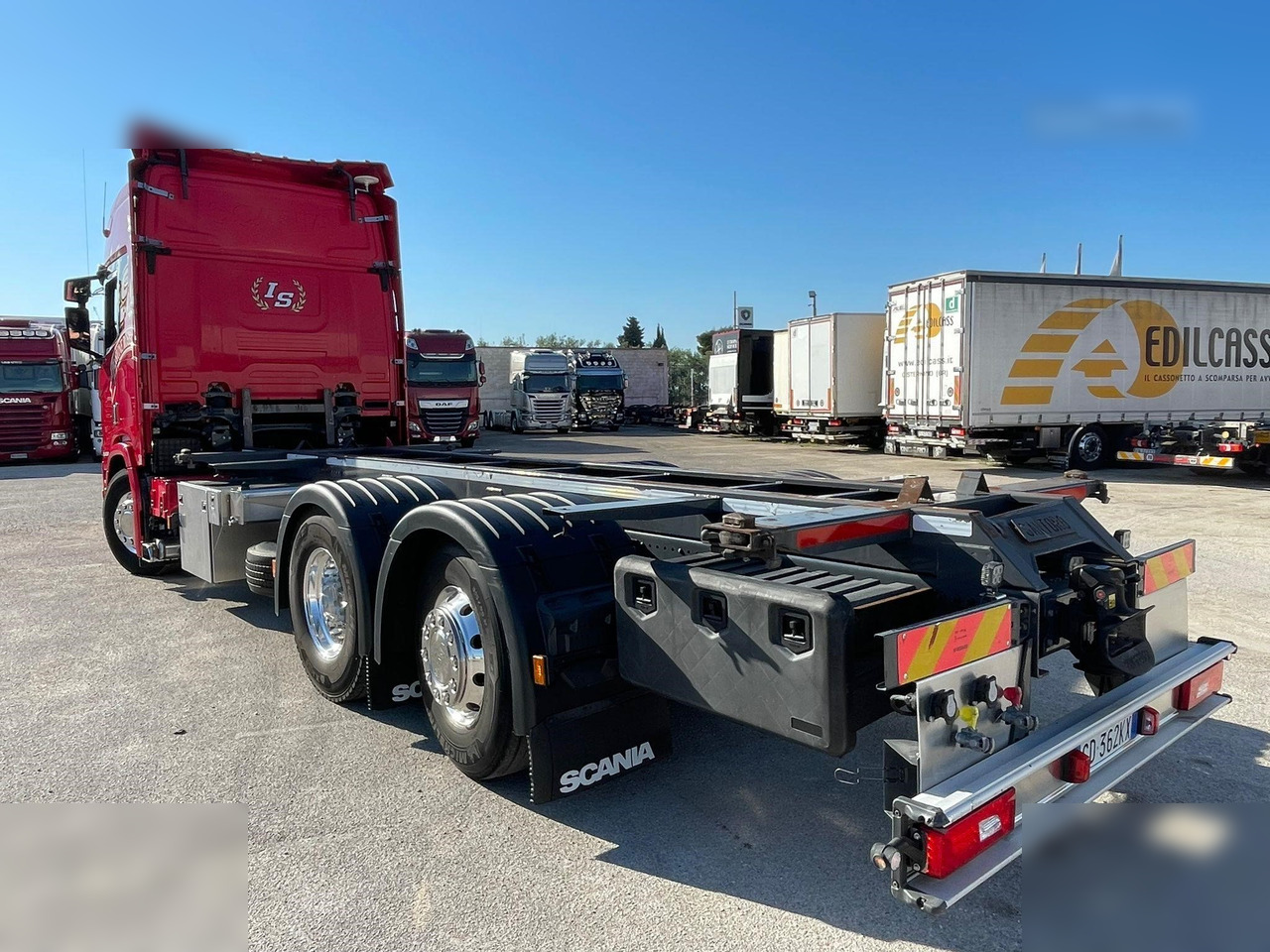 SCANIA R450 - Caminhão transportador de contêineres/ Caixa móvel: foto 4 SCANIA R450 - Caminhão transportador de contêineres/ Caixa móvel: foto 4