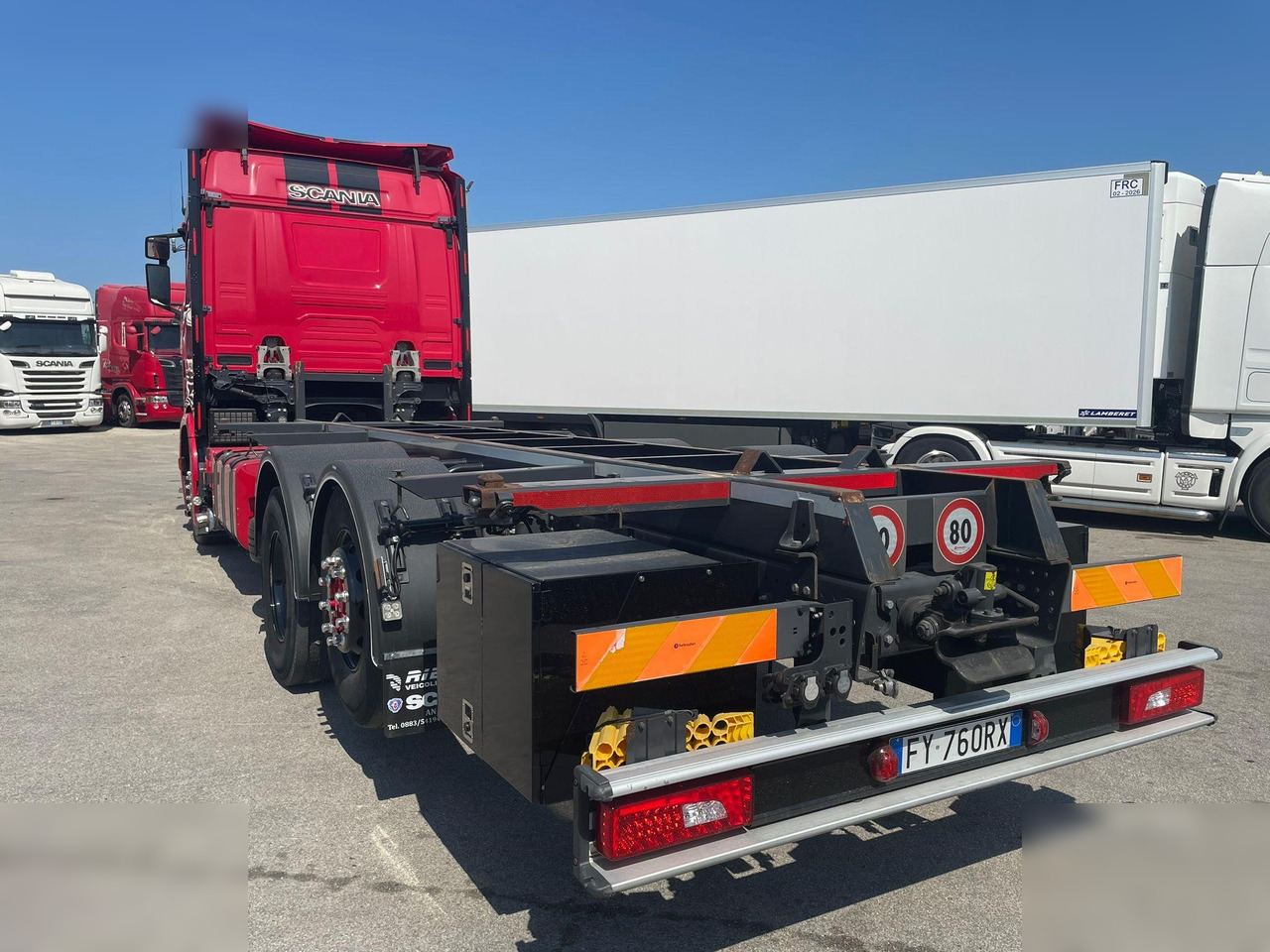 Caminhão transportador de contêineres/ Caixa móvel SCANIA S500: foto 8