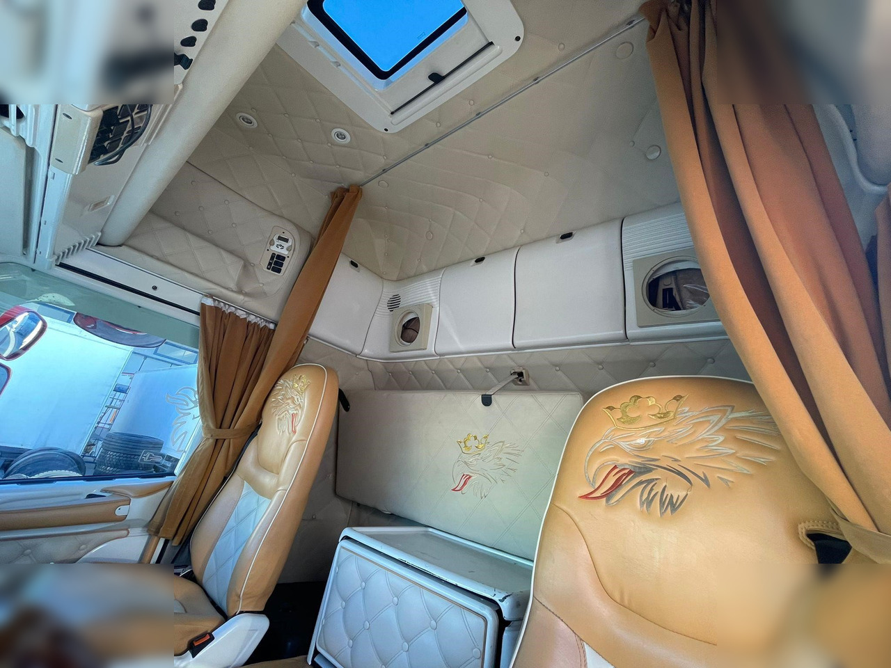 SCANIA R124.420 - Tractor: foto 3 SCANIA R124.420 - Tractor: foto 3