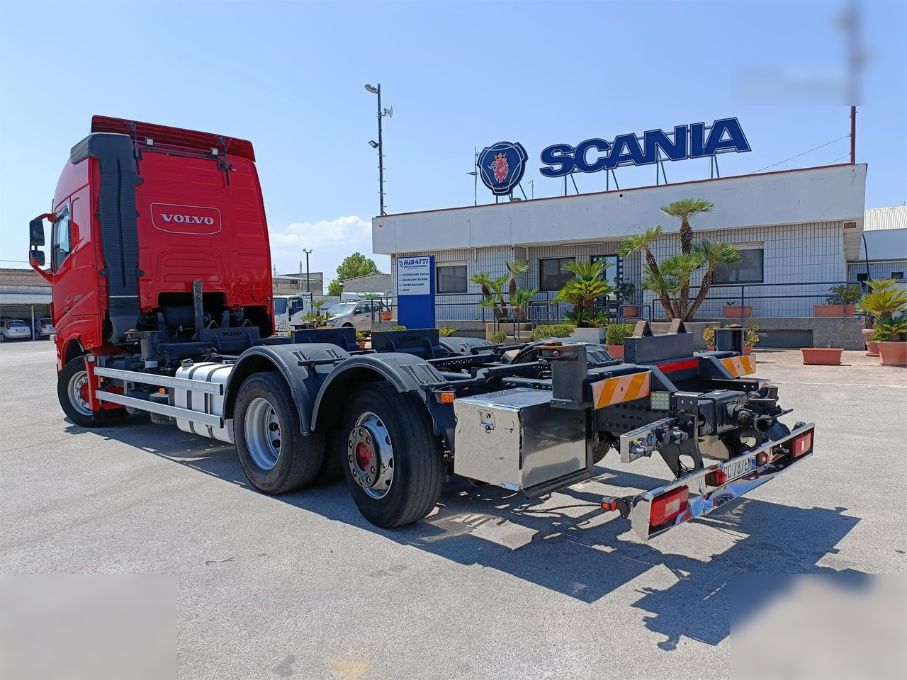 VOLVO FH500 - Caminhão transportador de contêineres/ Caixa móvel: foto 4 VOLVO FH500 - Caminhão transportador de contêineres/ Caixa móvel: foto 4