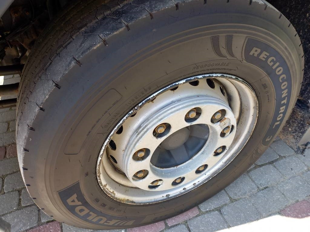 Caminhão frigorífico Volvo FM 330, 6x2, CARRIER SUPRA 950 U: foto 40