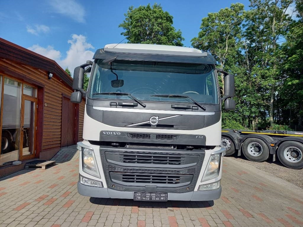 Caminhão frigorífico Volvo FM 330, 6x2, CARRIER SUPRA 950 U: foto 12