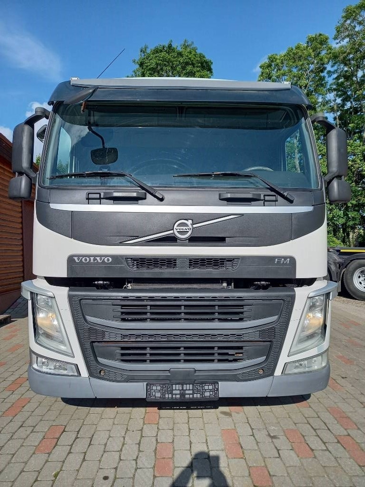 Caminhão frigorífico Volvo FM 330, 6x2, CARRIER SUPRA 950 U: foto 11