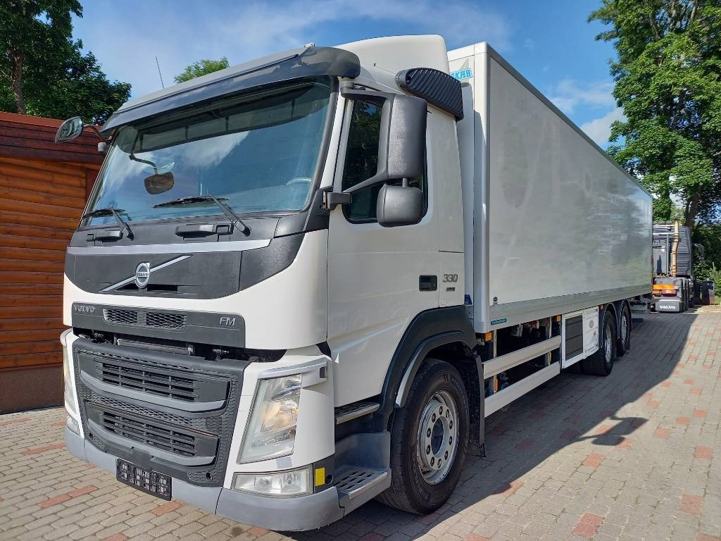 Caminhão frigorífico Volvo FM 330, 6x2, CARRIER SUPRA 950 U: foto 7