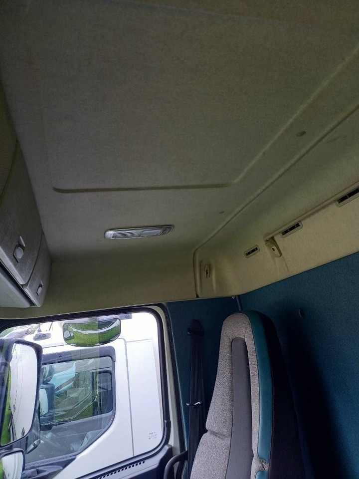 Caminhão frigorífico Volvo FM 330, 6x2, CARRIER SUPRA 950 U: foto 50