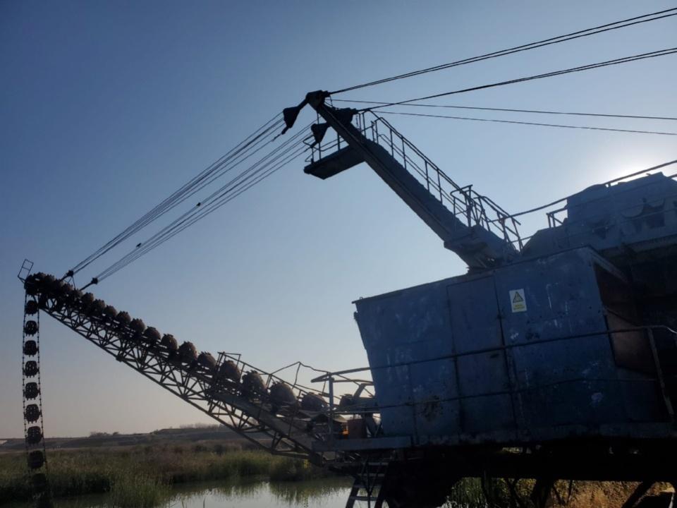 180 t Eimerkettenbagger auf Raupenfahrwerk - Escavadeira a cabo: foto 1 180 t Eimerkettenbagger auf Raupenfahrwerk - Escavadeira a cabo: foto 1