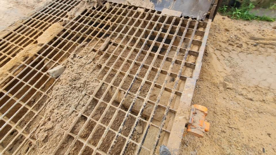 Máquina de construção Aufgabetrichter ca. 70m³: foto 9 Máquina de construção Aufgabetrichter ca. 70m³: foto 9